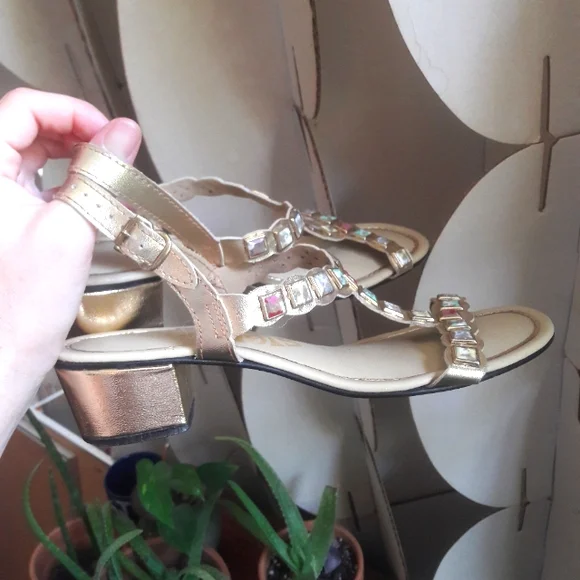 60s Vintage Mod Multi Colored JEWEL Studded Gold Lame Block Heel Sandals Size 7 - Picture 4 of 16